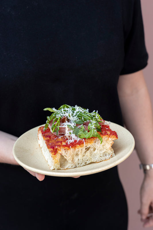 Focaccia serrano y arúgula